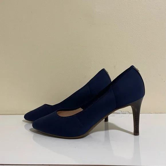Taryn Rose Blue Soft Pump Heels Size 9 New - Picture 5 of 5